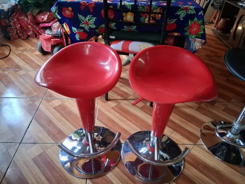 Set de sillas rojas modernas - 1