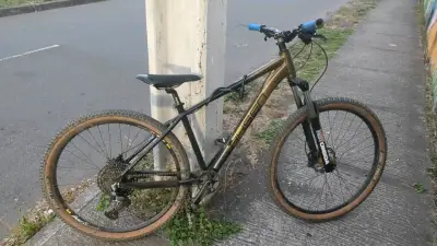 Bicicleta, vendo o permuto por tecnología - miniatura 1