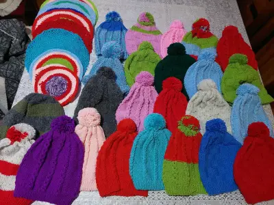 Gorros tejidos multicolores - miniatura 3