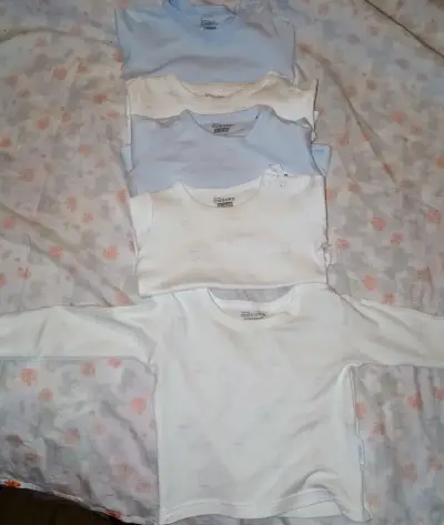 Paquete de ropa para bebe - miniatura 4