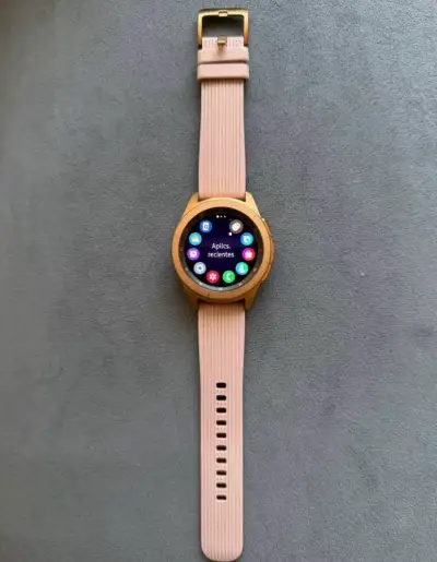 Smartwatch rosado - miniatura 1
