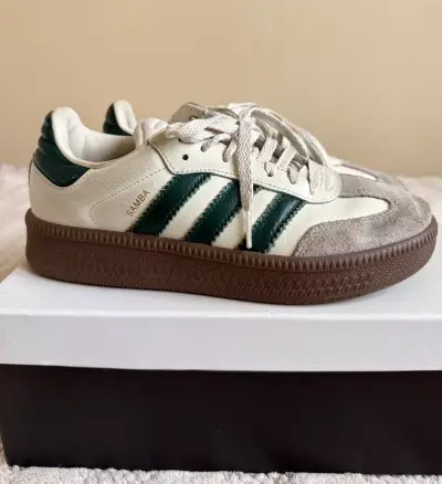 Zapatillas Adidas Samba blancas y verdes - miniatura 1