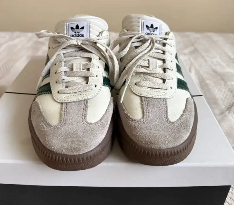 Zapatillas Adidas Samba blancas y verdes - 2