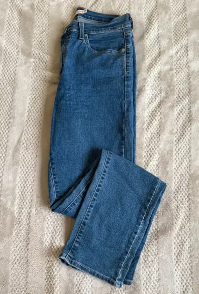 Jeans Levi's 724 High Rise Straight - miniatura 1