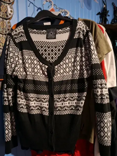 Cardigan negro con patrón geométrico - miniatura 1