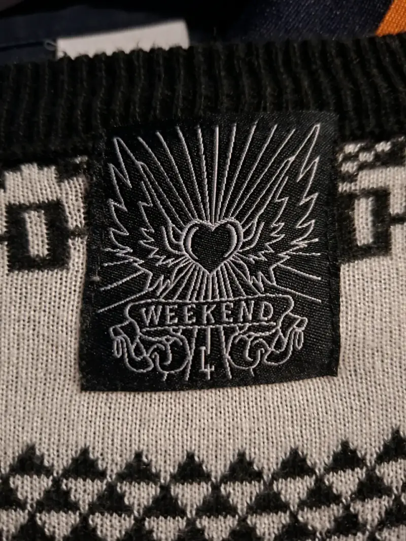 Cardigan negro con patrón geométrico - 2
