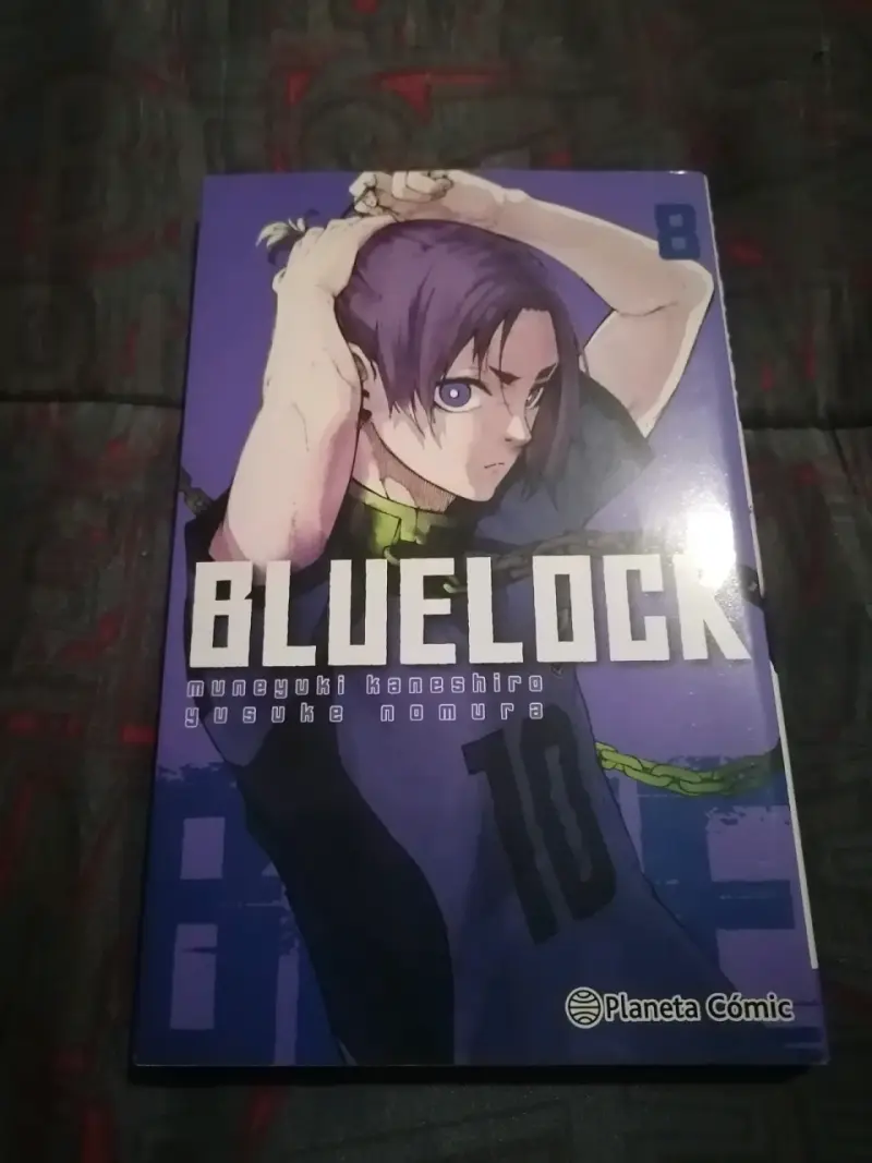 Tomos 7, 8 y 9 Blue Lock editorial Planeta Comic - 4