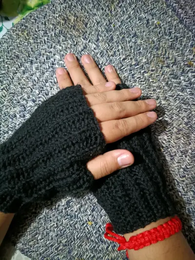 Guantes tejidos color negro - miniatura 3