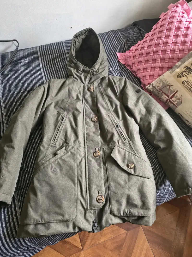 Parka verde con capucha - 2