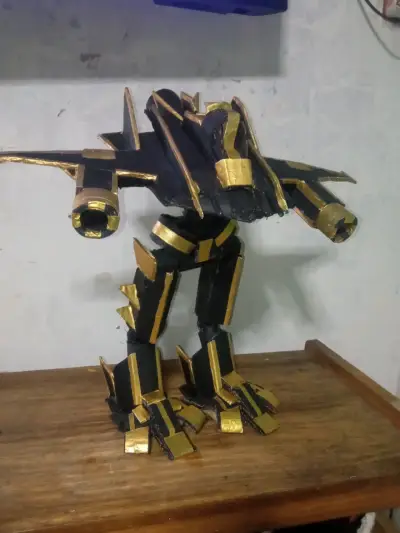 Robot hecho con cartón ♻️. Para decoración. - miniatura 1