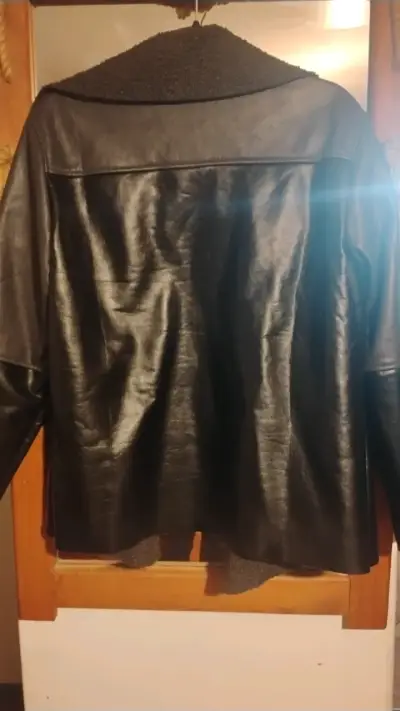 Chaqueta ecocuero negra con gris - miniatura 3