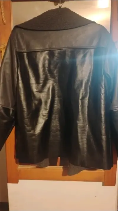 Chaqueta ecocuero negra con gris - miniatura 4