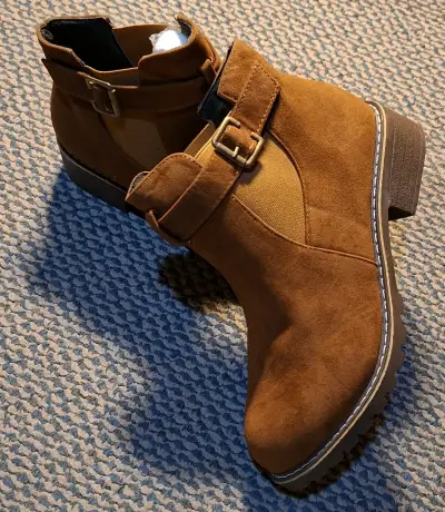 Botines café con hebilla - miniatura 3
