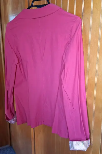 Blazer fucsia para mujer - miniatura 3