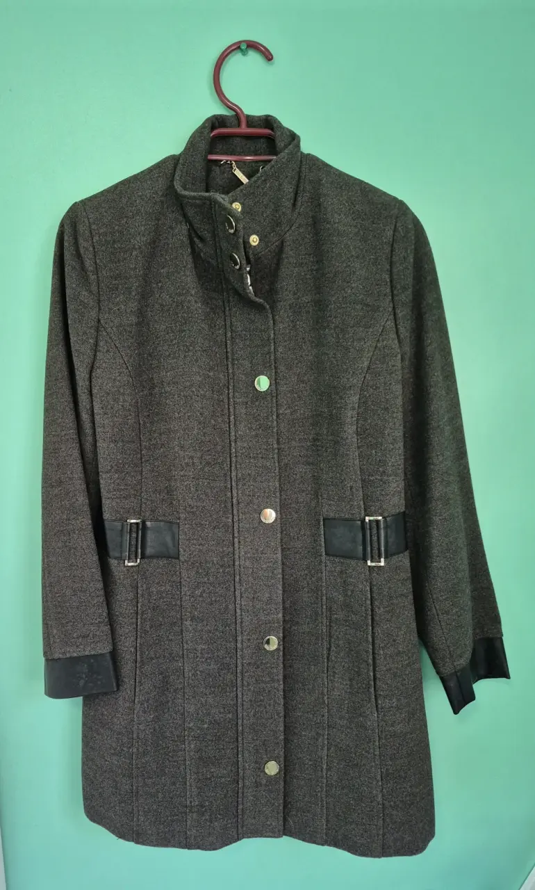 Abrigo gris elegante mujer marca MaGriffe - 2