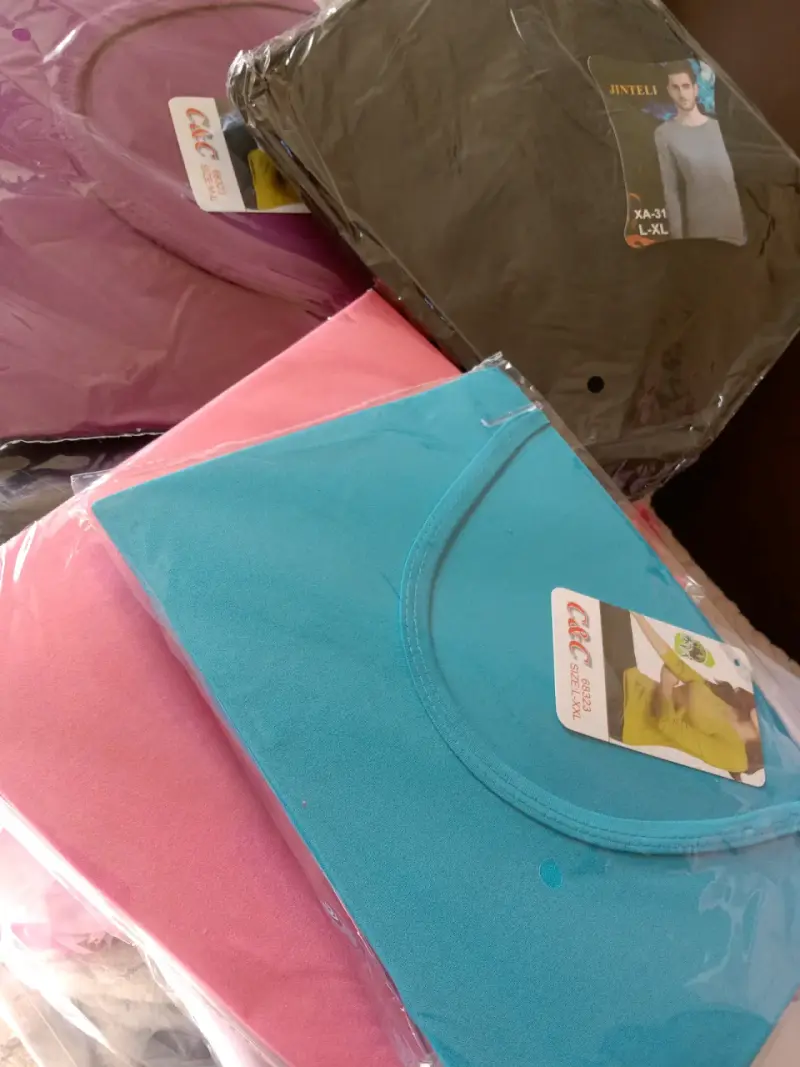 Poleras primera capa de varios colores nuevas