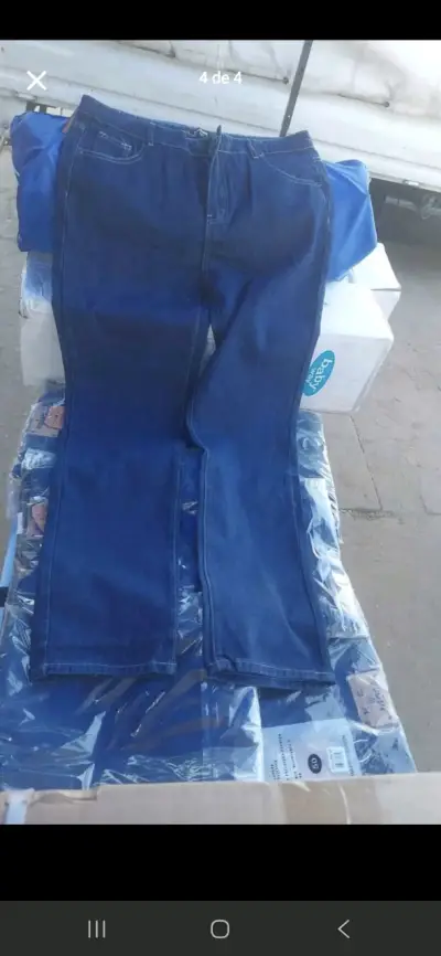 Jeans azul clásico - miniatura 1