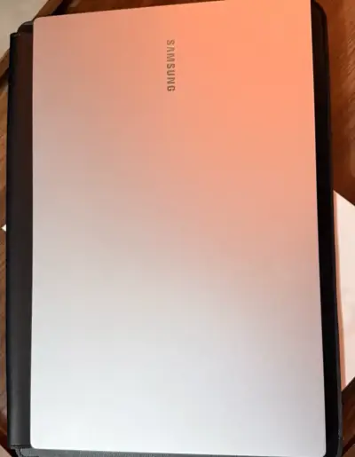 Samsung Galaxy Book4 usado - miniatura 3