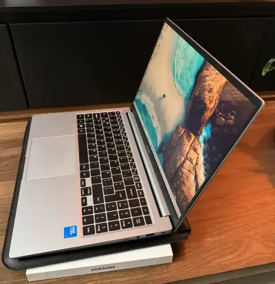 Samsung Galaxy Book4 usado - miniatura 4