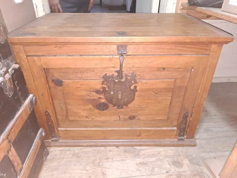 Baúl/bar de madera antiguo mexicano - 1