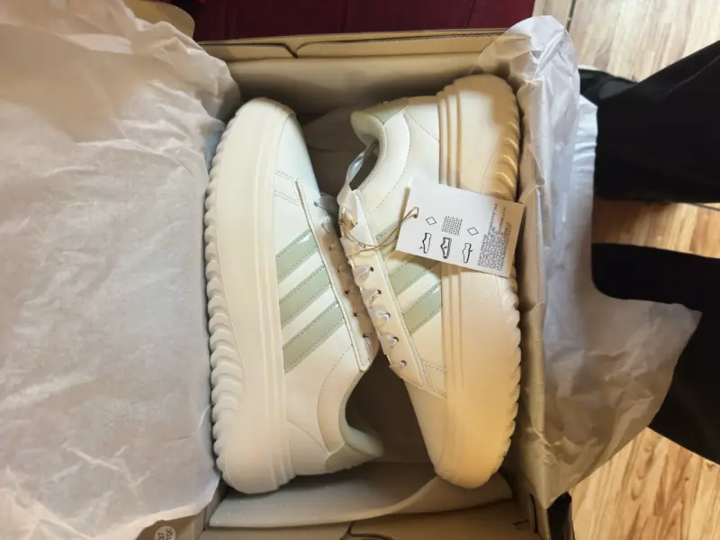 Zapatillas Adidas plataforma Grand Court nuevas - 1