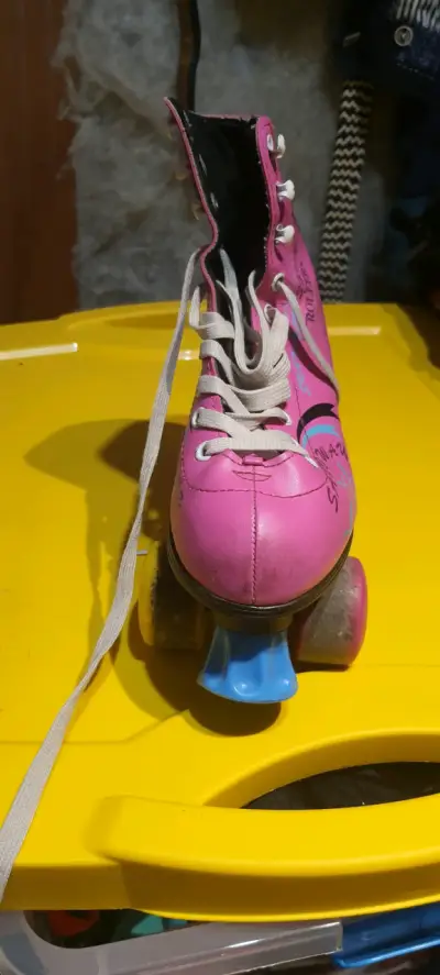 Patines vintage rosados con diseño - miniatura 5