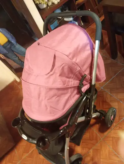 Coche de bebé rosado - miniatura 5