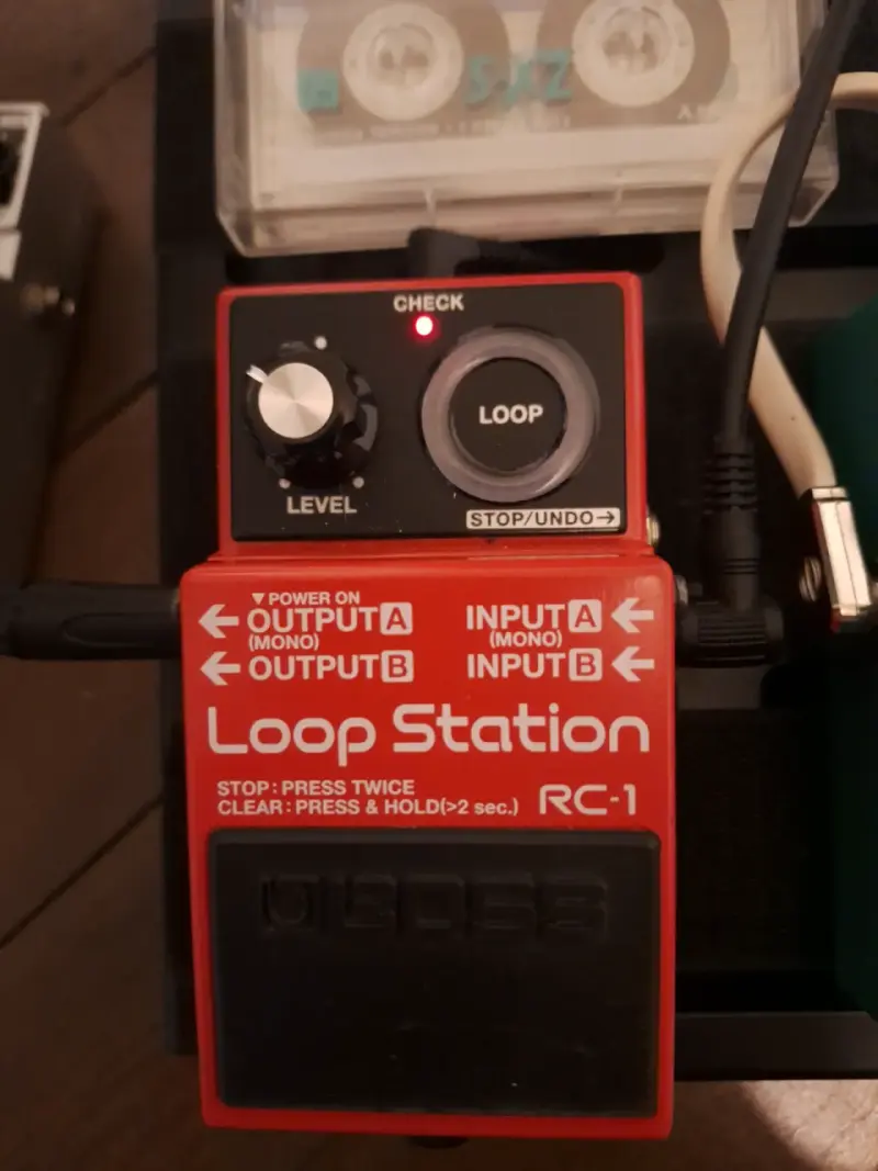Pedal Loop Station RC-1 rojo - 1