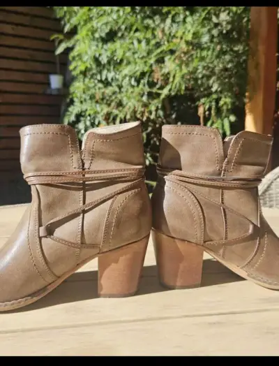 Botines talla 35 café de cuero - miniatura 2