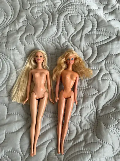 Barbies 2002 y 1980s - miniatura 1
