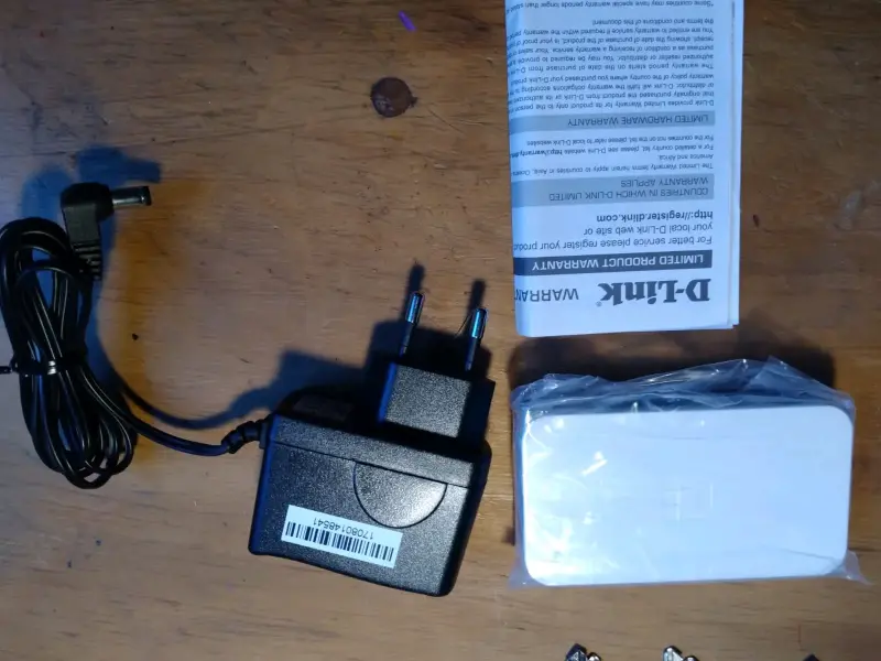 Switch D-Link 5 puertos 10/100 - 2