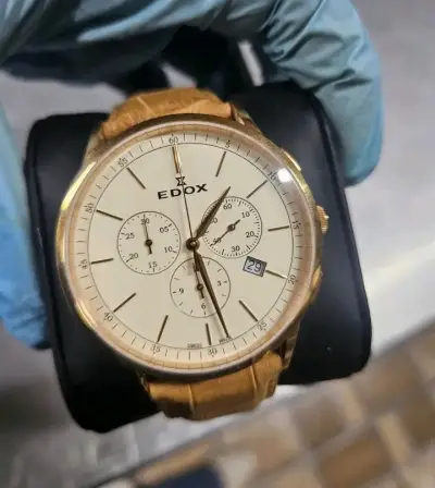 Reloj Edox dorado con cronógrafo - miniatura 1