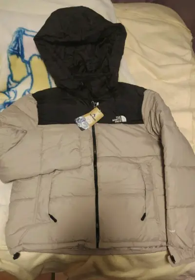 Chaqueta acolchada beige y negra - miniatura 1