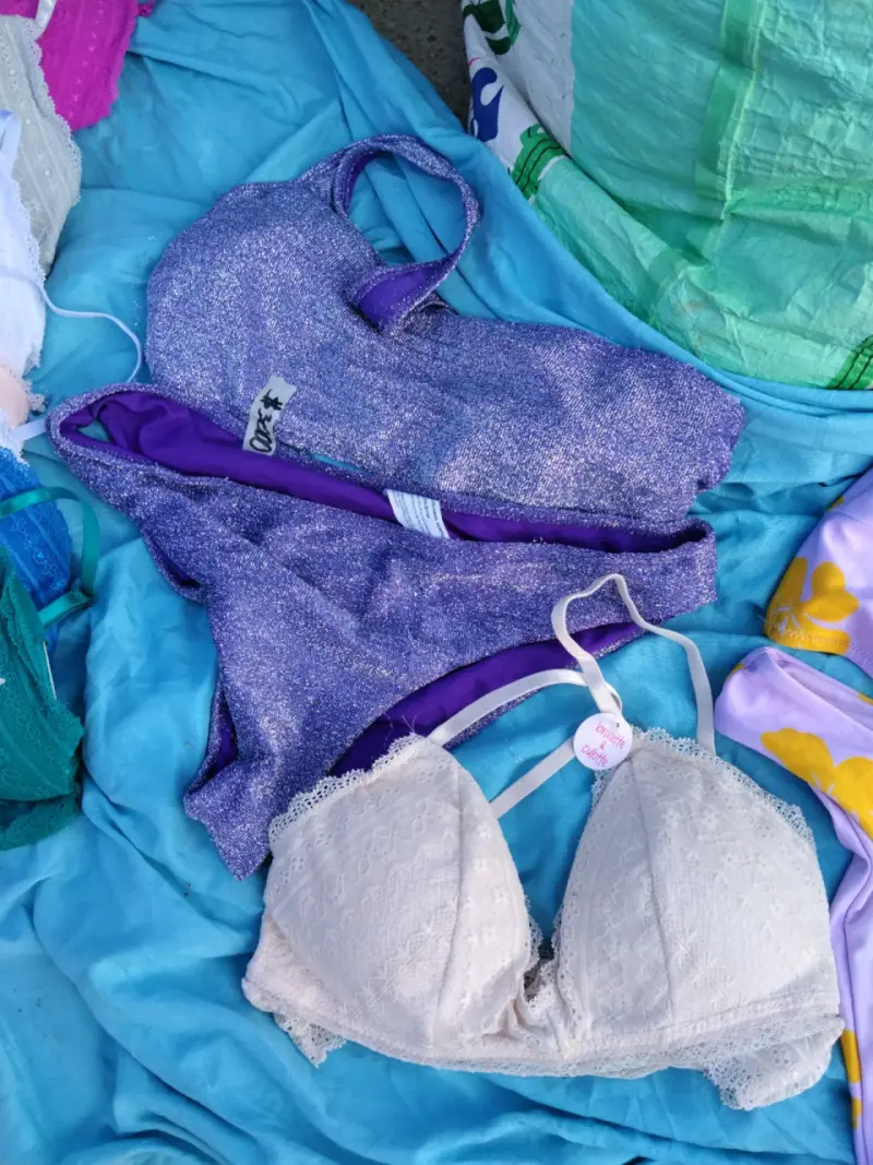 Brassieres de encaje coloridos - 2