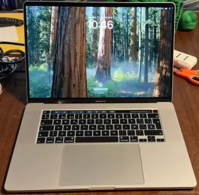 MacBook Pro 16 pulgadas - miniatura 1