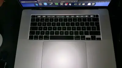 MacBook Pro 16 pulgadas - miniatura 4