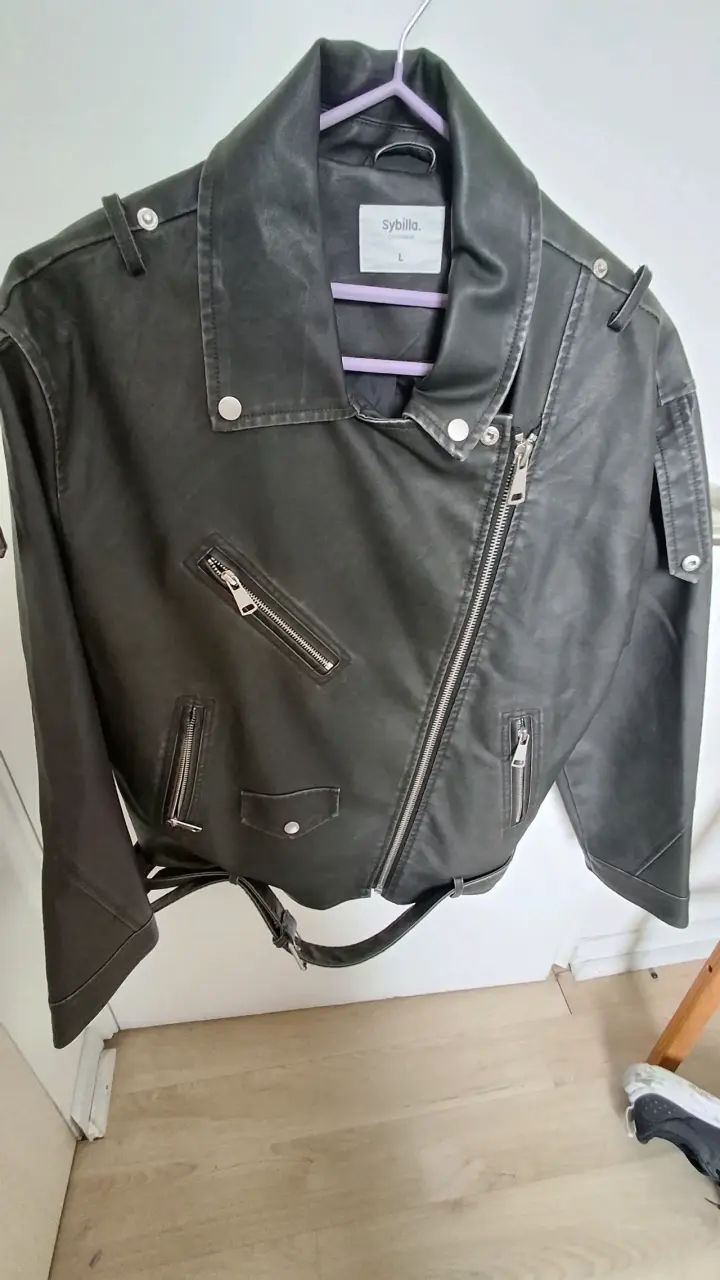 Chaqueta de cuero negra - 5