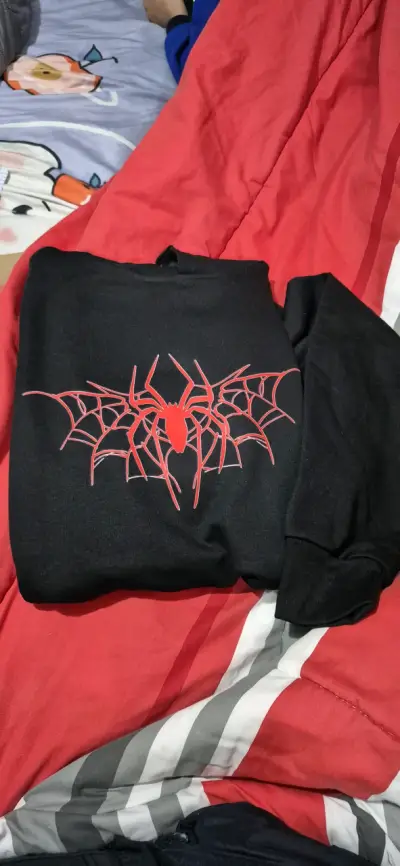 Poleras y polerones personalizados - miniatura 3