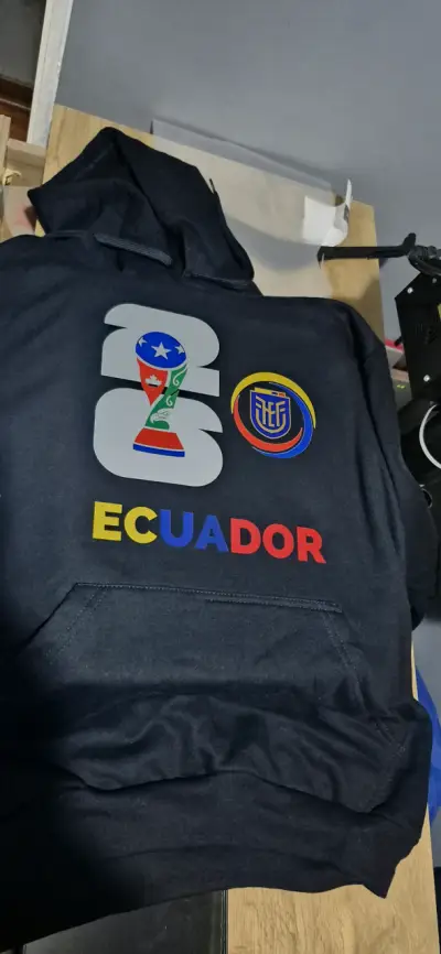 Poleras y polerones personalizados - miniatura 4