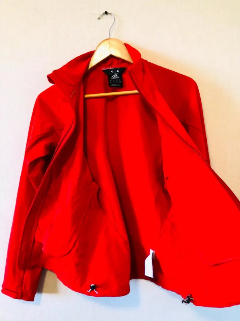 Chaqueta roja Adidas deportiva - 3