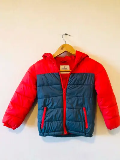 Chaqueta infantil roja y azul - miniatura 1