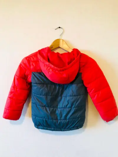 Chaqueta infantil roja y azul - miniatura 3