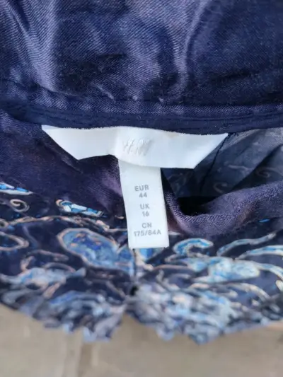 Pantalón estampado azul y blanco - miniatura 3