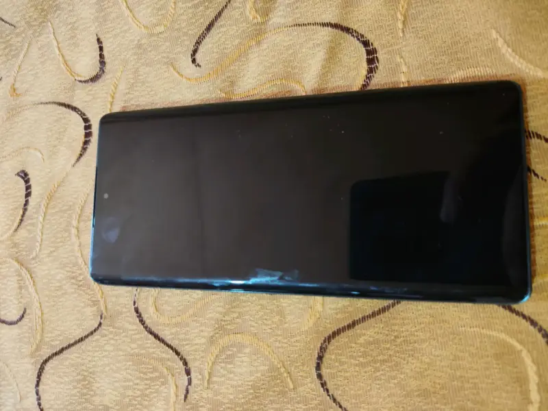 Teléfono inteligente negro - 1