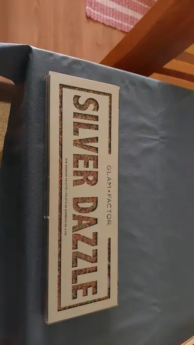 Paleta de sombras Silver Dazzle - miniatura 1