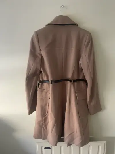 Abrigo beige con cinturón Mango - miniatura 1