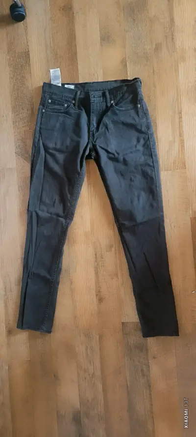 Jeans Levi's oscuros originales - miniatura 3