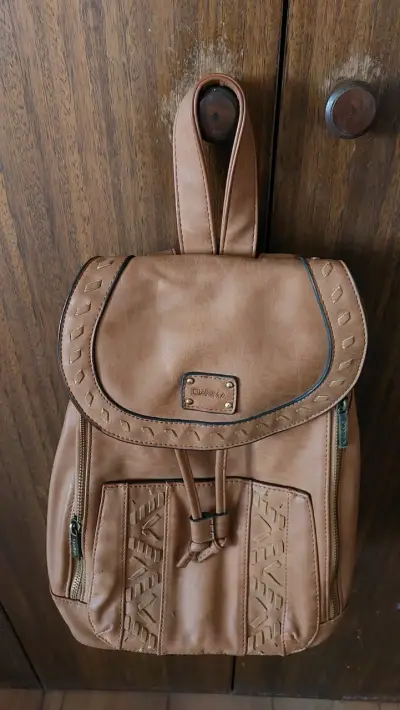 Mochila marrón "Danna" diseño trenzado - miniatura 1