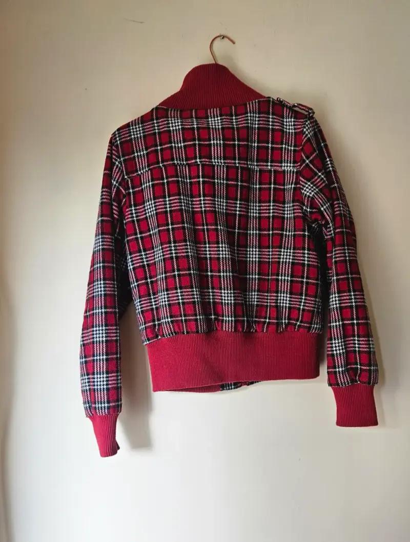 Chaqueta de cuadros rojos - 3
