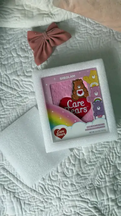 Paleta de sombras Care Bears - miniatura 1
